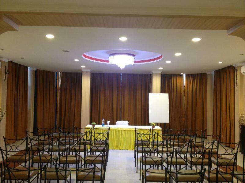 Palm Village Resort Kolkata Ngoại thất bức ảnh